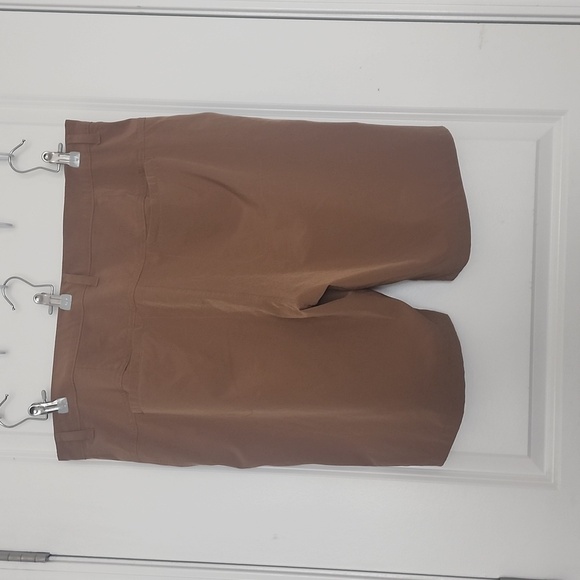 Old Navy shorts size 38 - Picture 2 of 4